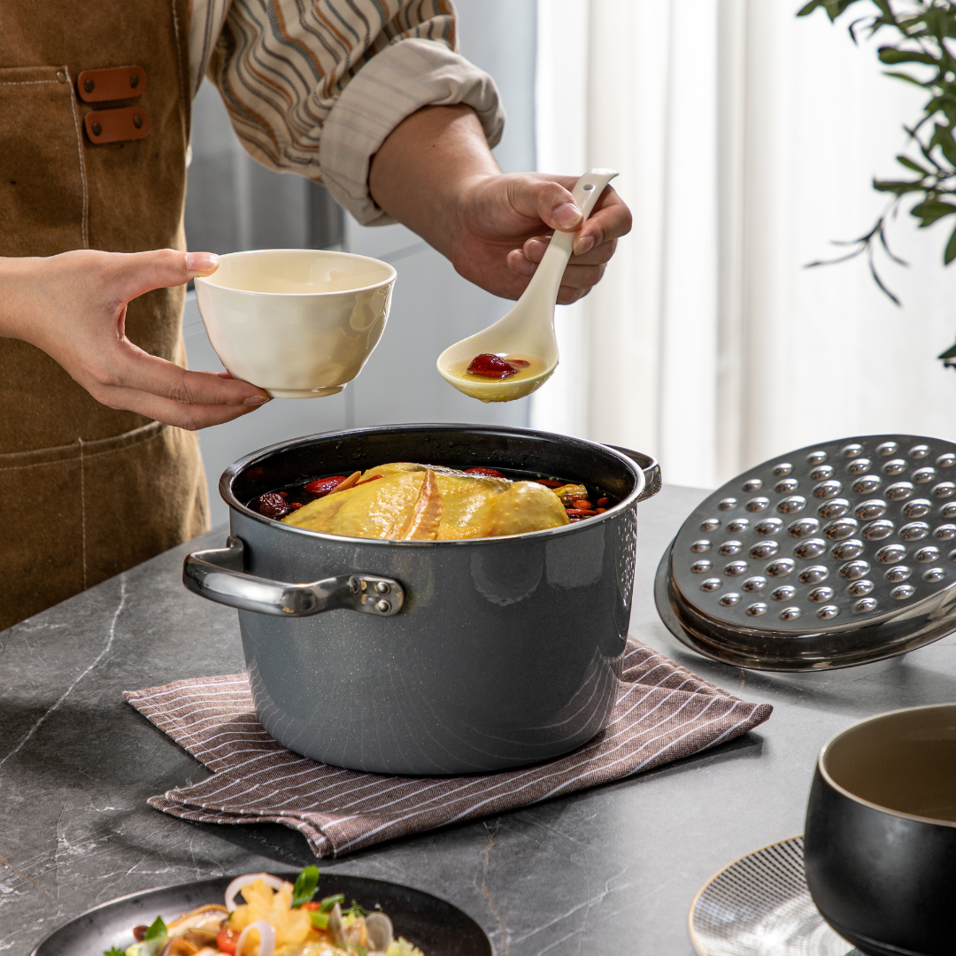 Kanda Japanese Ultra-Light Waterless Stew Pot 22cm Micro-Pressure Braiser with Titanium Fresh-Lock Coating